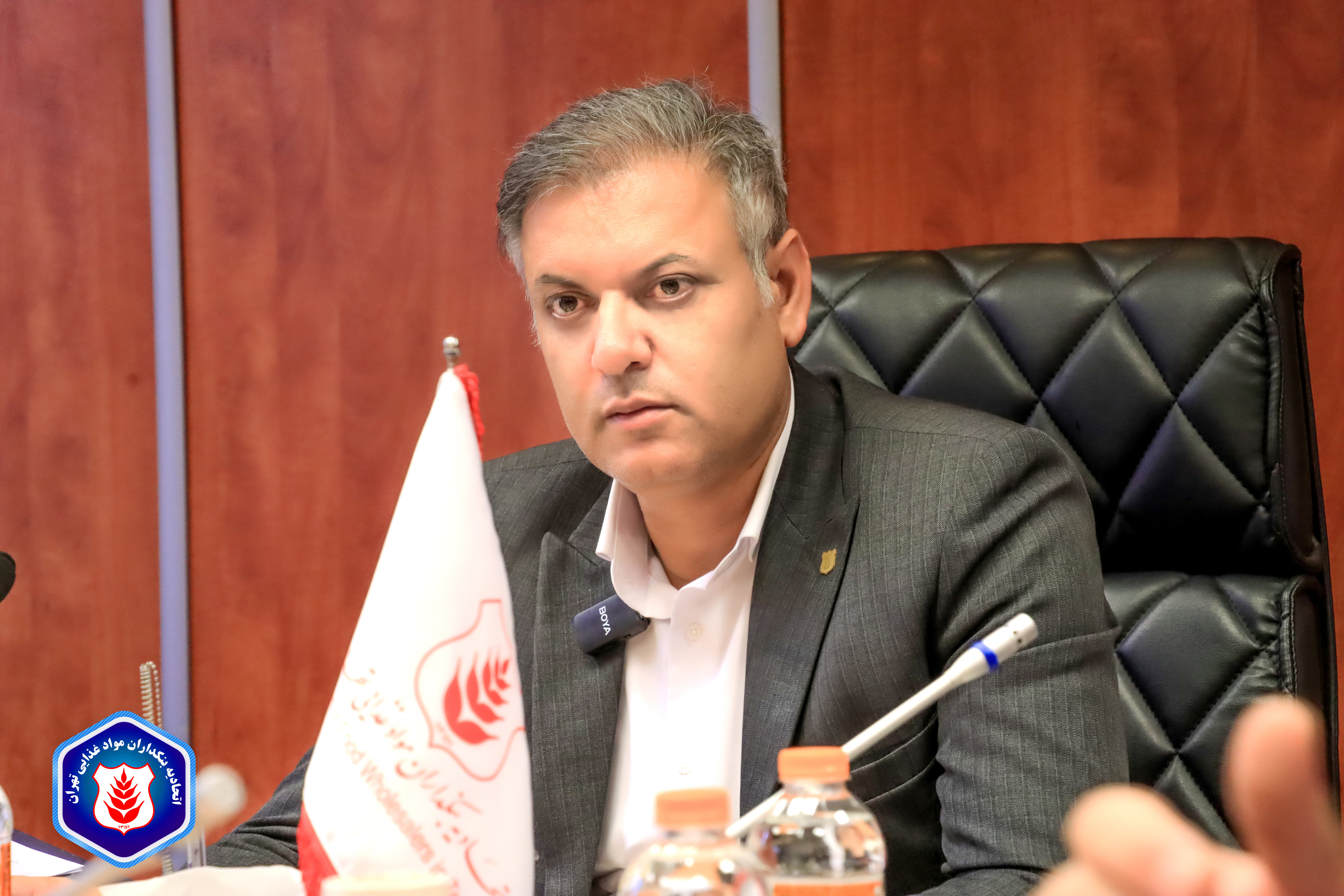 رئیس اتحادیه بنکداران مواد غذایی مطرح کرد: توزیع روغن همراه با کالای تحمیلی ادامه دارد