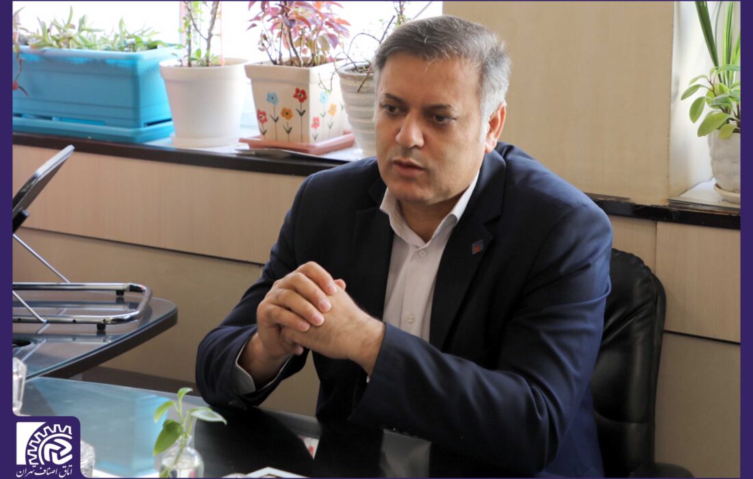 رضا کنگری، رئیس اتحادیه صنف بنکداران مواد غذایی تهران: بازار شکر با ثبات و کاهش قیمت همراه است/ سامانه بازارگاه، قیمتها را شفاف و روند عرضه را منظمتر کرد
