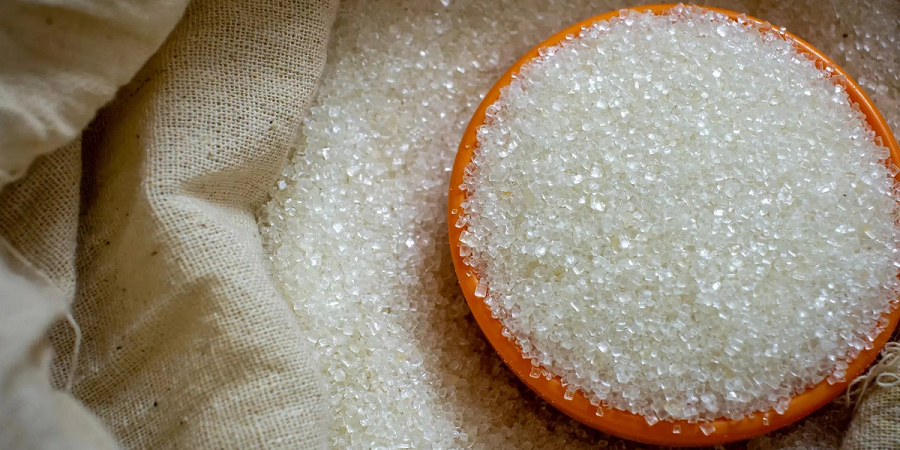 سخنگوی اتحادیه بنکداران مواد غذایی عنوان کرد: تولیدکنندگان و واردکنندگان منتظر اعلام نرخ مصوب روغن و شکر
